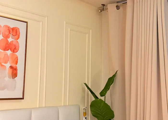 Casa Niall Azure Staycation Hotel